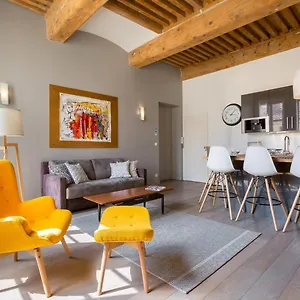 Pearl- T2 Sur Traboule Classee - Calme Apartment